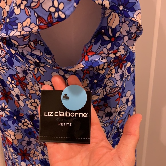 🆕NWT Liz Claiborne Floral Blouse - Picture 8 of 11